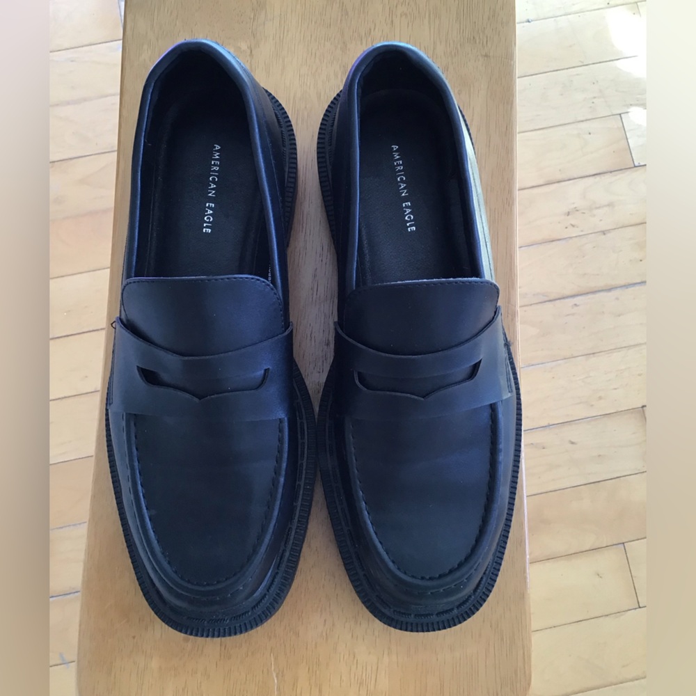 American Eagle Black Loafers - Size 8 - black